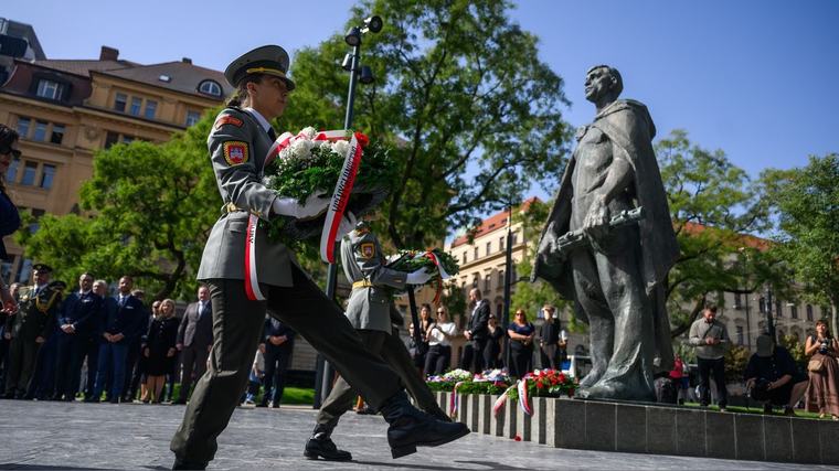 Deň, keď sa národ vzoprel totalite: V SNP zohrali kľúčovú úlohu ošetrovateľky i špiónky