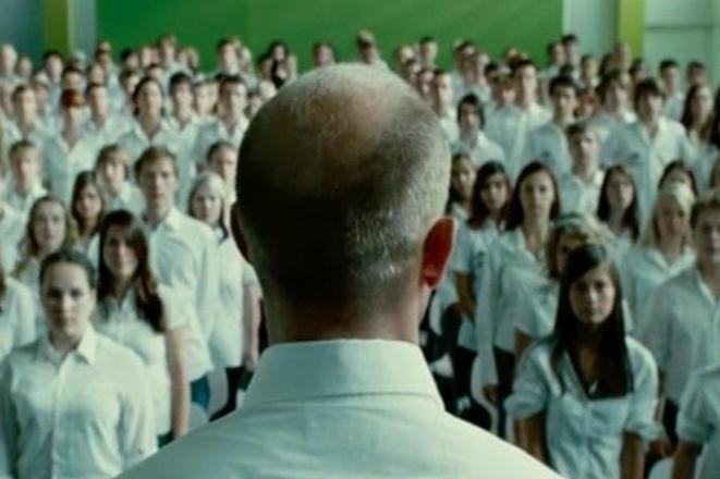 Ktoré filmy a seriály sme pozerali, keď sme mali byť v škole?