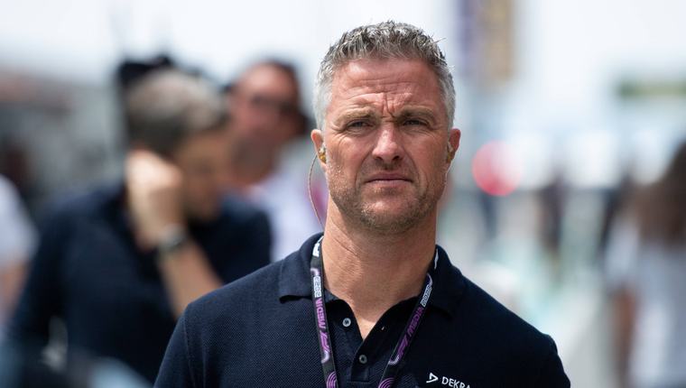Ralf Schumacher sa po nehode v televíznej šou hnevá na moderátorku: Naozaj to prehnala
