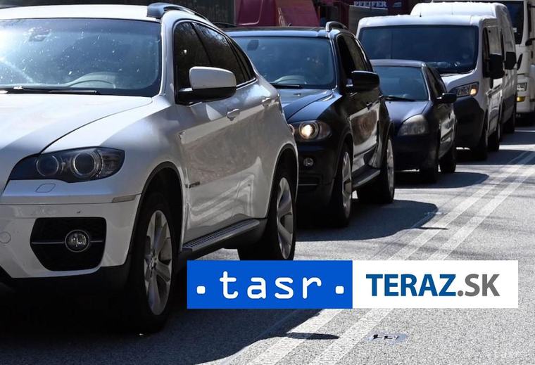 ZDRŽÍTE SA: Pred výjazdom Lamač v Bratislave došlo k nehode