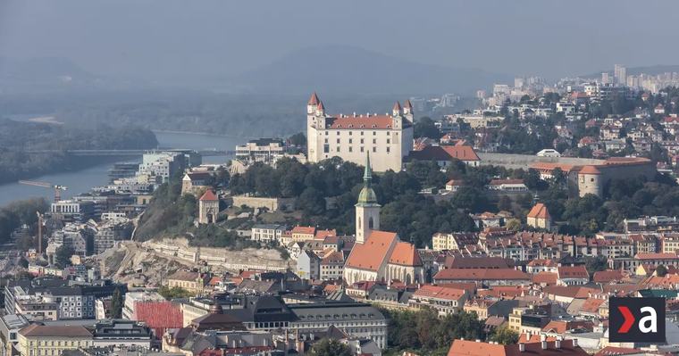 Rokovania zastupiteľstiev, kontrolný deň na hlavnej stanici či nové elektrobusy v hlavnom meste (prehľad očakávaných udalostí)