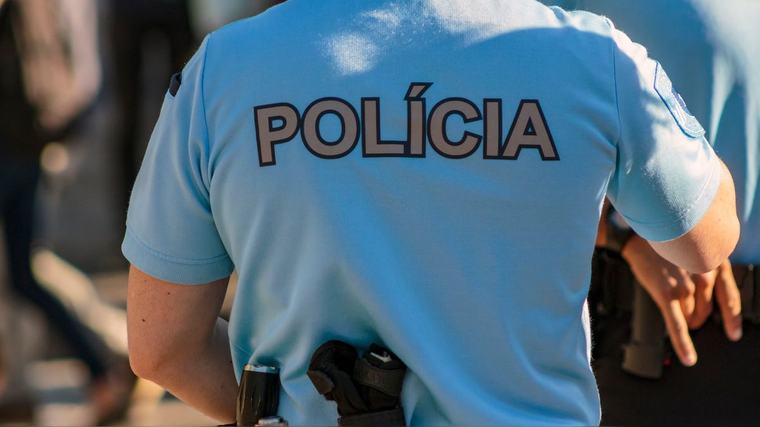 Veľký policajný zásah v Bratislave: Ide o šírenie extrémnej pornografie?!