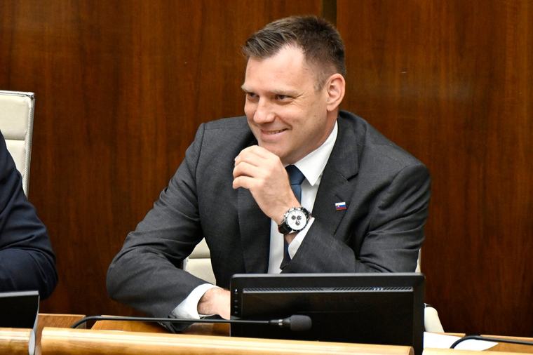Podľa Kuffu SNS zablokuje septembrovú schôdzu pre nezhody Danka s Tarabom