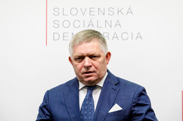 Transakčná daň sa možno rušiť nebude. Premiér Fico prekvapil svojou novou úvahou