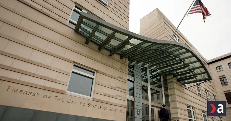 USA dočasne pozastavili prijímanie žiadostí o imigračné víza na všetkých svojich ambasádach a konzulátoch v zahraničí