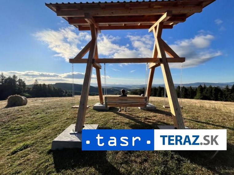 Hojdačka v sedle Buče ponúka výhľady aj napojenie na turistické trasy