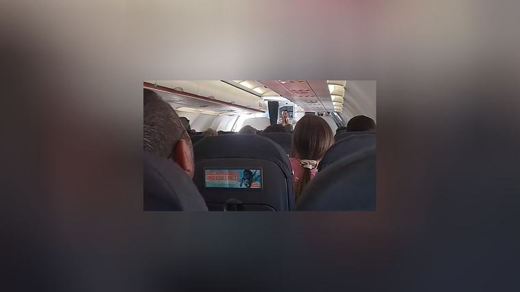 Nečakané komplikácie pred štartom lietadla: Rozzúrení dovolenkári protestovali, pilot rázne zakročil!