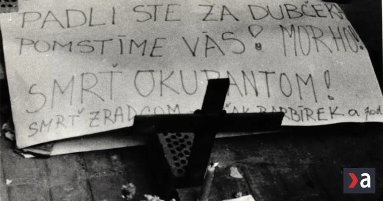 Režisér legendárneho filmu Pelíšky Hřebejk pre Aktuality: Tí, ktorí by dnes chceli späť Rusov, sú kolaboranti a vlastizradcovia