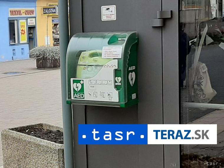 OS ZZS: V júli pribudlo 82 externých defibrilátorov