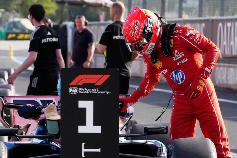 Leclerc prehovoril o zrážke s Hamiltonom: Už stačilo rečí