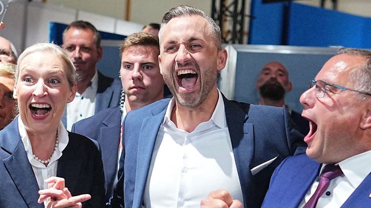 Historický výsledok pre AfD: Vo voľbách v Sasku-Anhaltsku zvalcovala konkurenciu