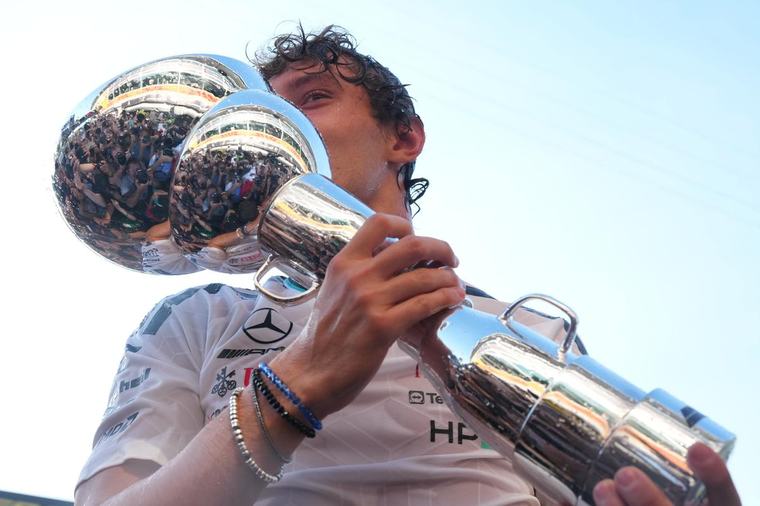 Len jediný muž v dejinách dokázal viac. Antonelli sa v Monze postaral o šokujúci zápis do histórie F1