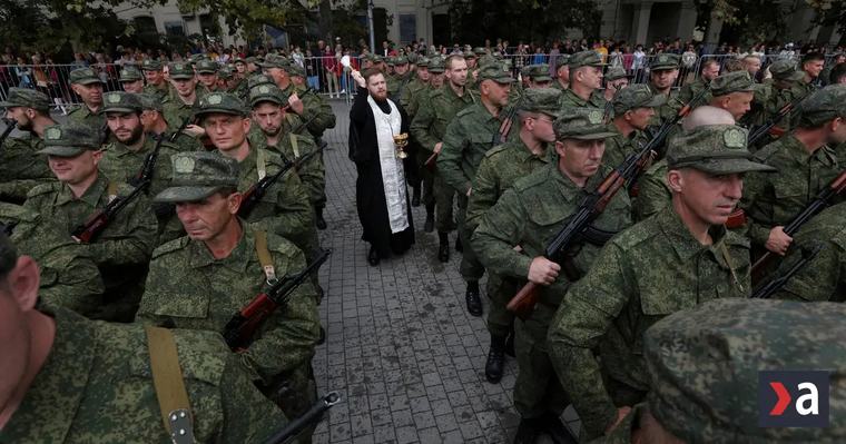 Rusi opäť utekajú za hranice. Chystá Kremeľ masívnu mobilizáciu?